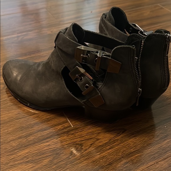 Aldo heeled boots size 6.5 - Picture 1 of 4